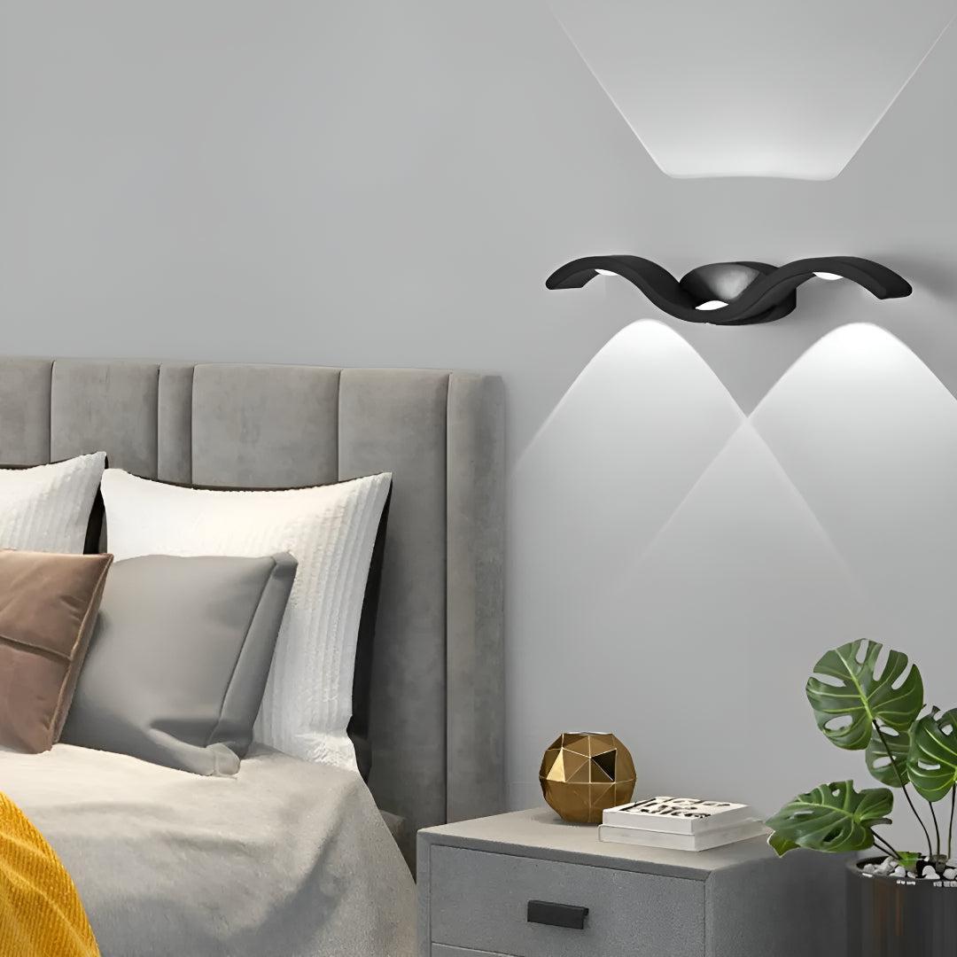 Moderna Luce da Parete LED a Forma di Gabbiano Ondulato con Design Su e Giù