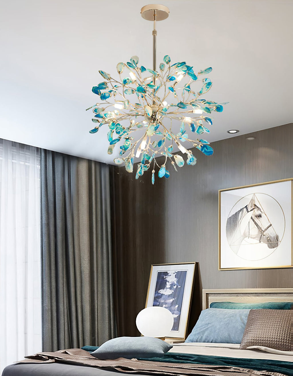Norivana | Lampadario in Agata Naturale con Struttura Dorata per Ambienti Eleganti