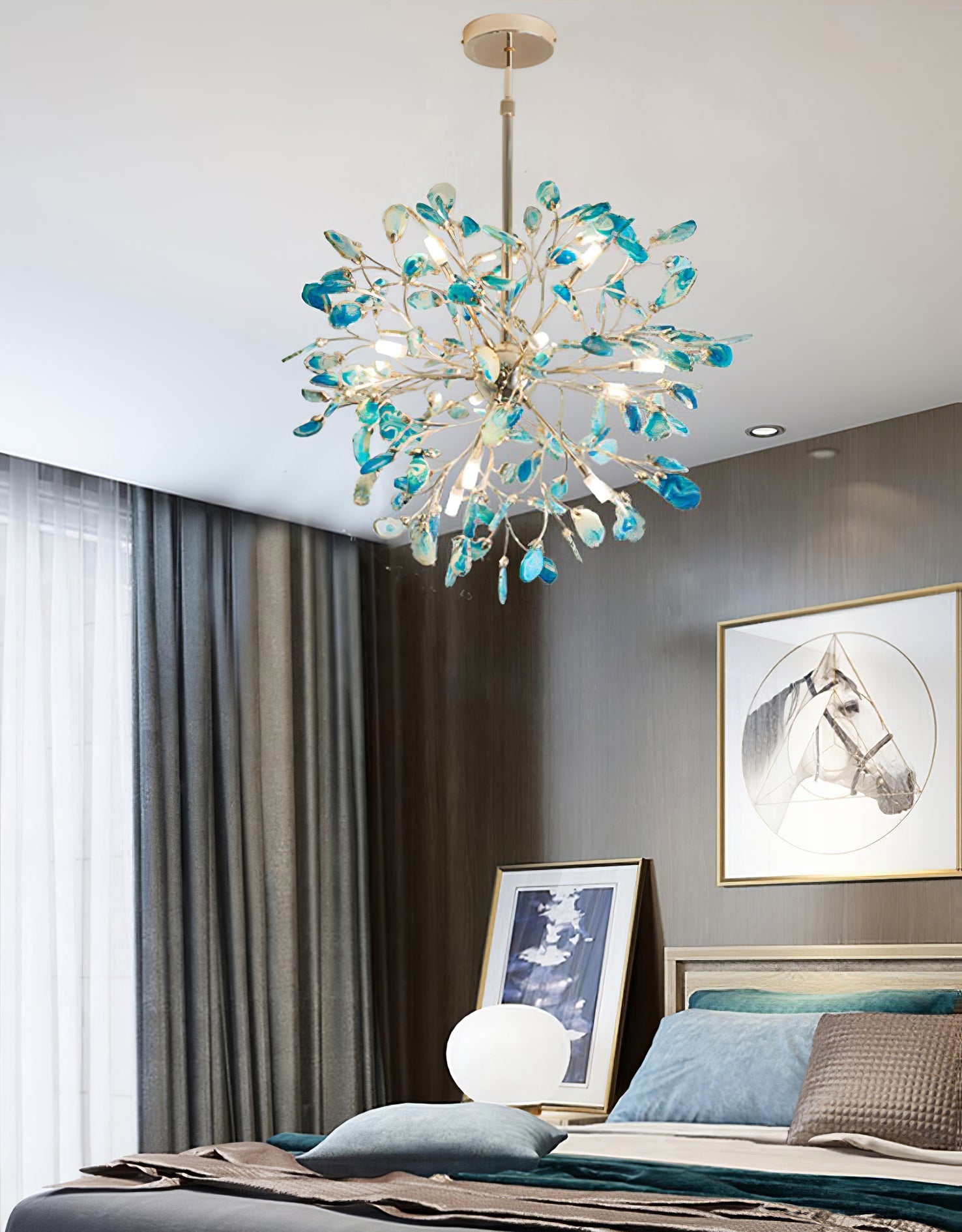 Norivana | Lampadario in Agata Naturale con Struttura Dorata per Ambienti Eleganti