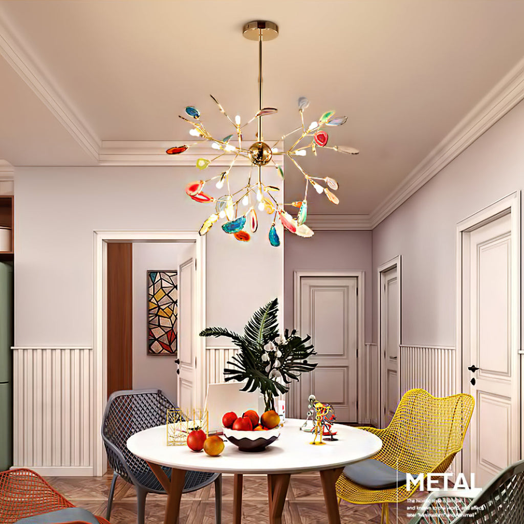 Norivana | Lampadario in Agata Naturale con Struttura Dorata per Ambienti Eleganti