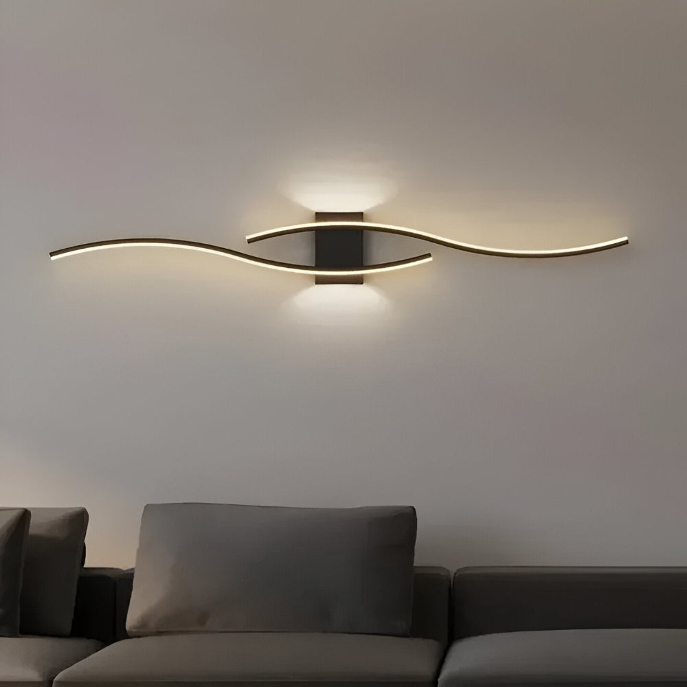 WaveLume – Moderno Applique LED con Elegante Design a Onda