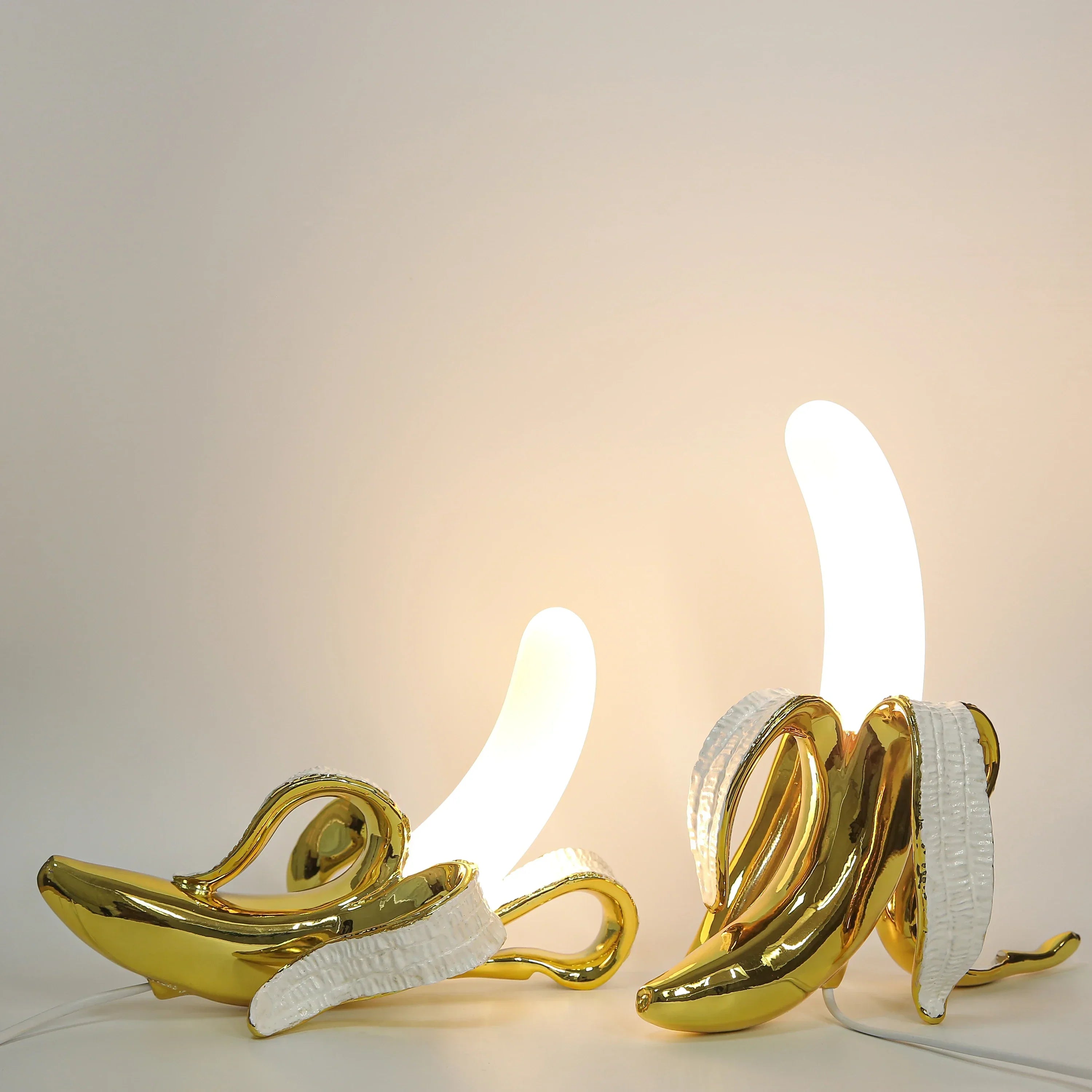 Lampada decorativa a banana – Lampada da tavolo moderna per un arredamento interno elegante
