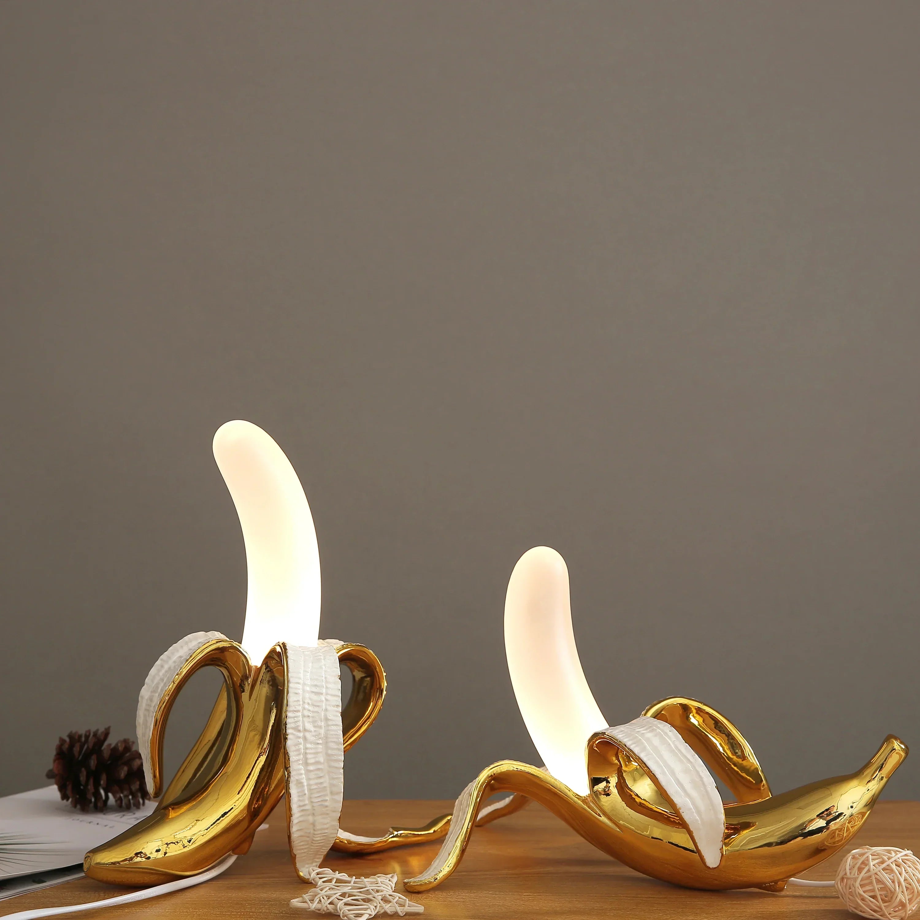 Lampada decorativa a banana – Lampada da tavolo moderna per un arredamento interno elegante