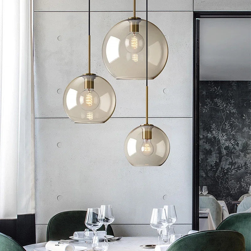 NordicGlow – Elegante lampada a sospensione in vetro scandinava