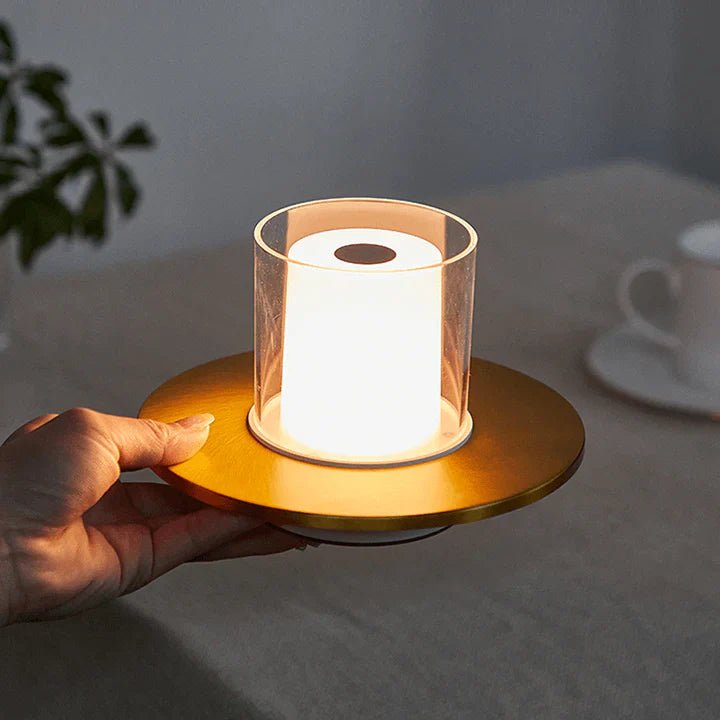 FlammaGlow – Lampada LED moderna con tecnologia di sicurezza e illuminazione calda