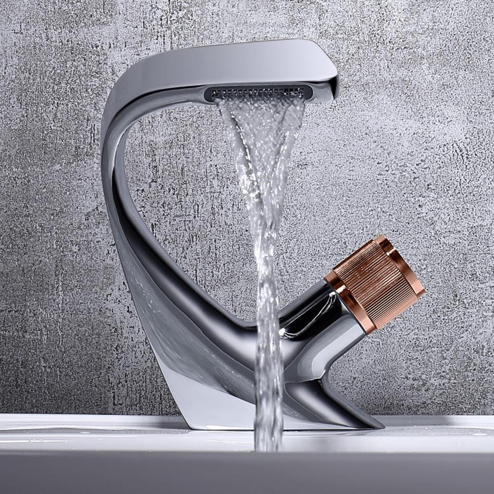 AQUACASCADE Miscelatore da bagno – Moderno miscelatore a cascata in ottone massiccio