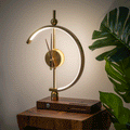 Orologio di design con lampada LED e ricarica integrata