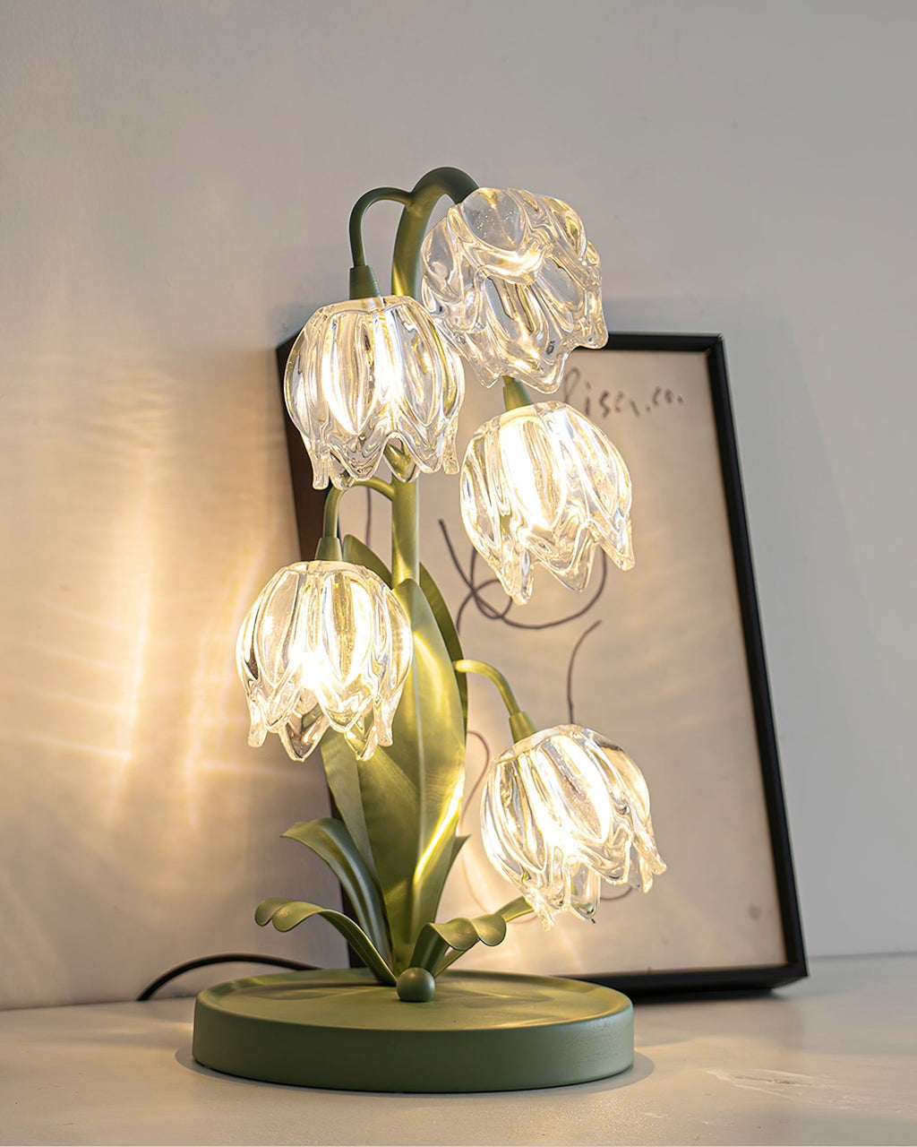 Norellea | Lampada da Tavolo in Vetro Floreale con Base Verde e Illuminazione G4