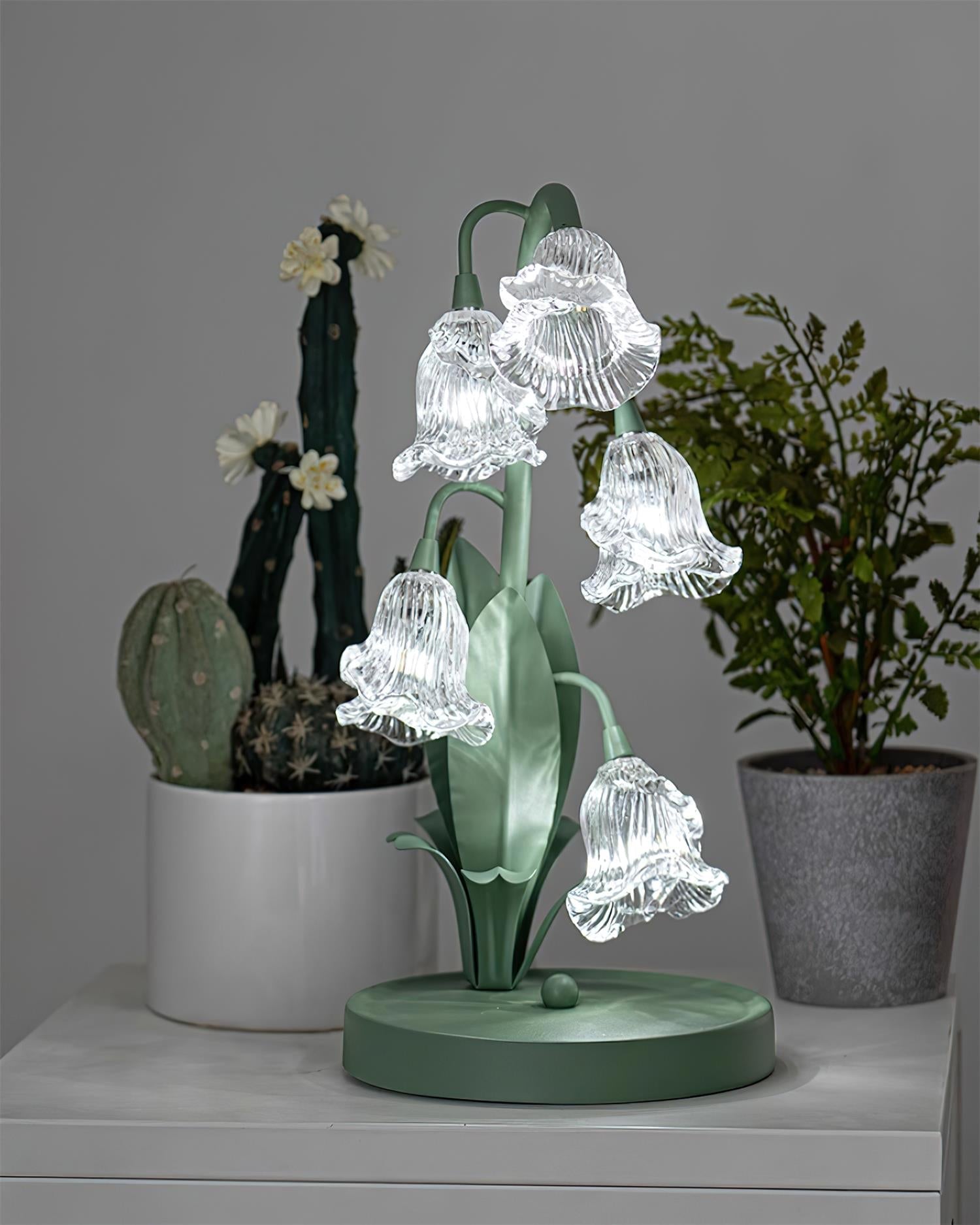 Norellea | Lampada da Tavolo in Vetro Floreale con Base Verde e Illuminazione G4