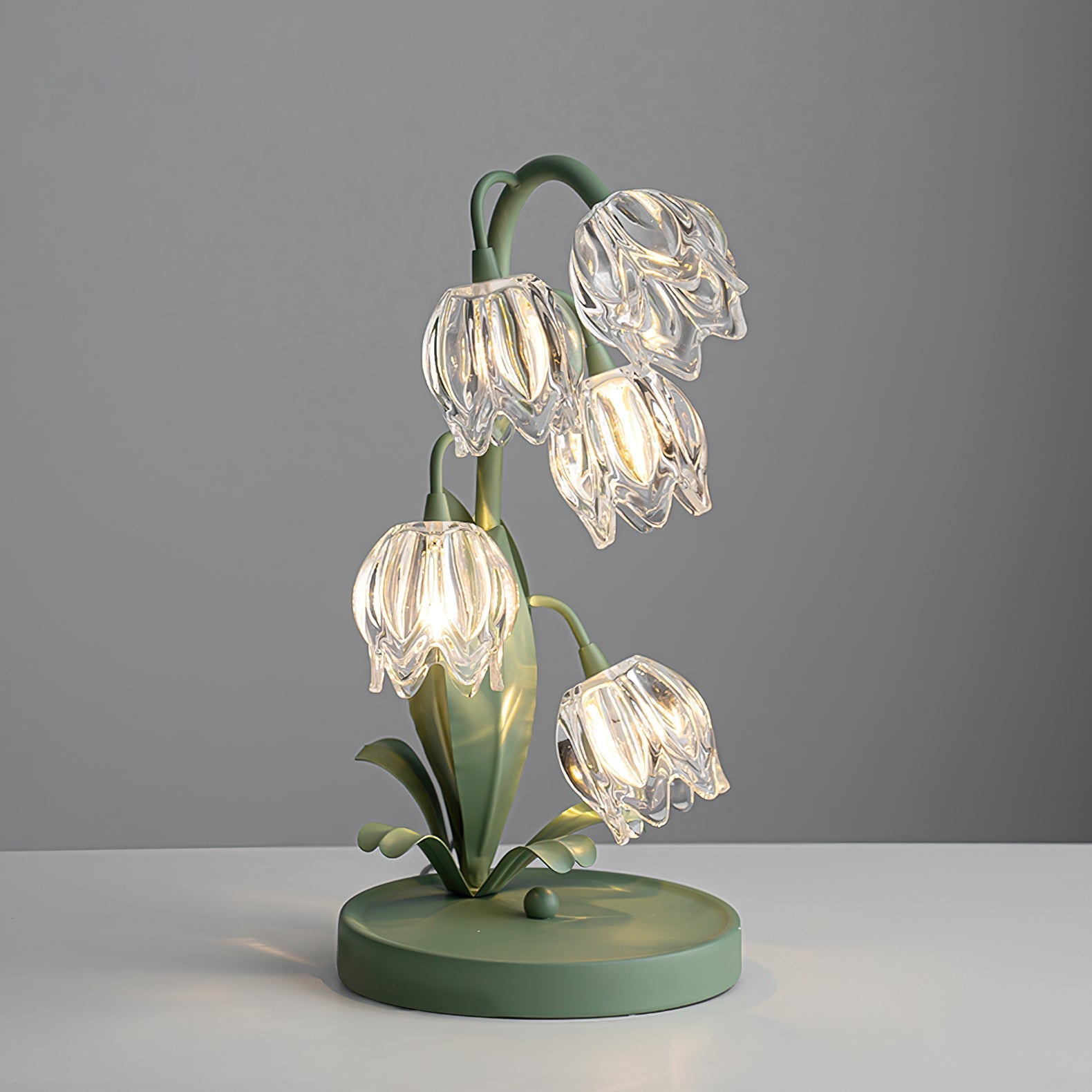 Norellea | Lampada da Tavolo in Vetro Floreale con Base Verde e Illuminazione G4