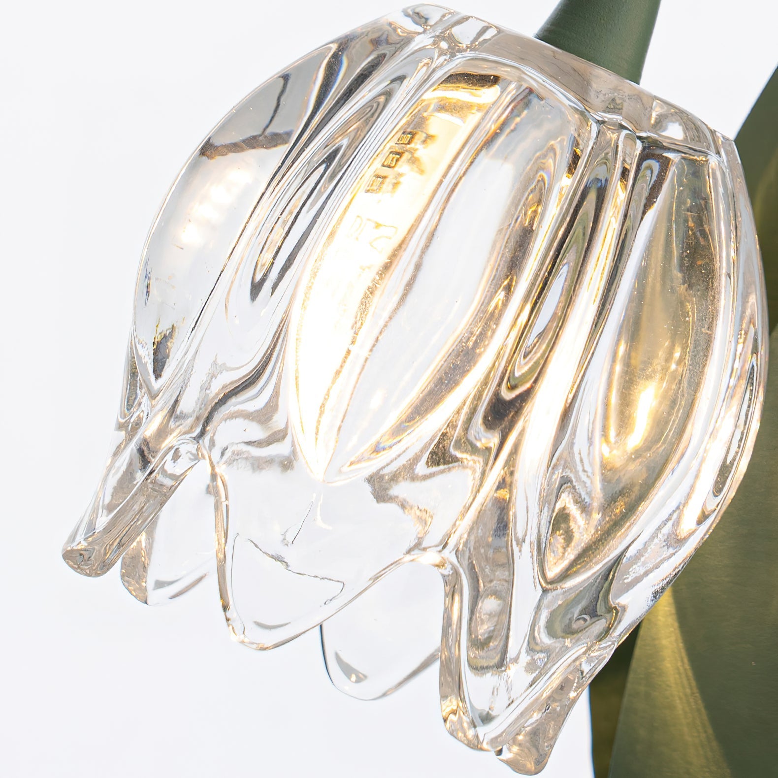 Norellea | Lampada da Tavolo in Vetro Floreale con Base Verde e Illuminazione G4