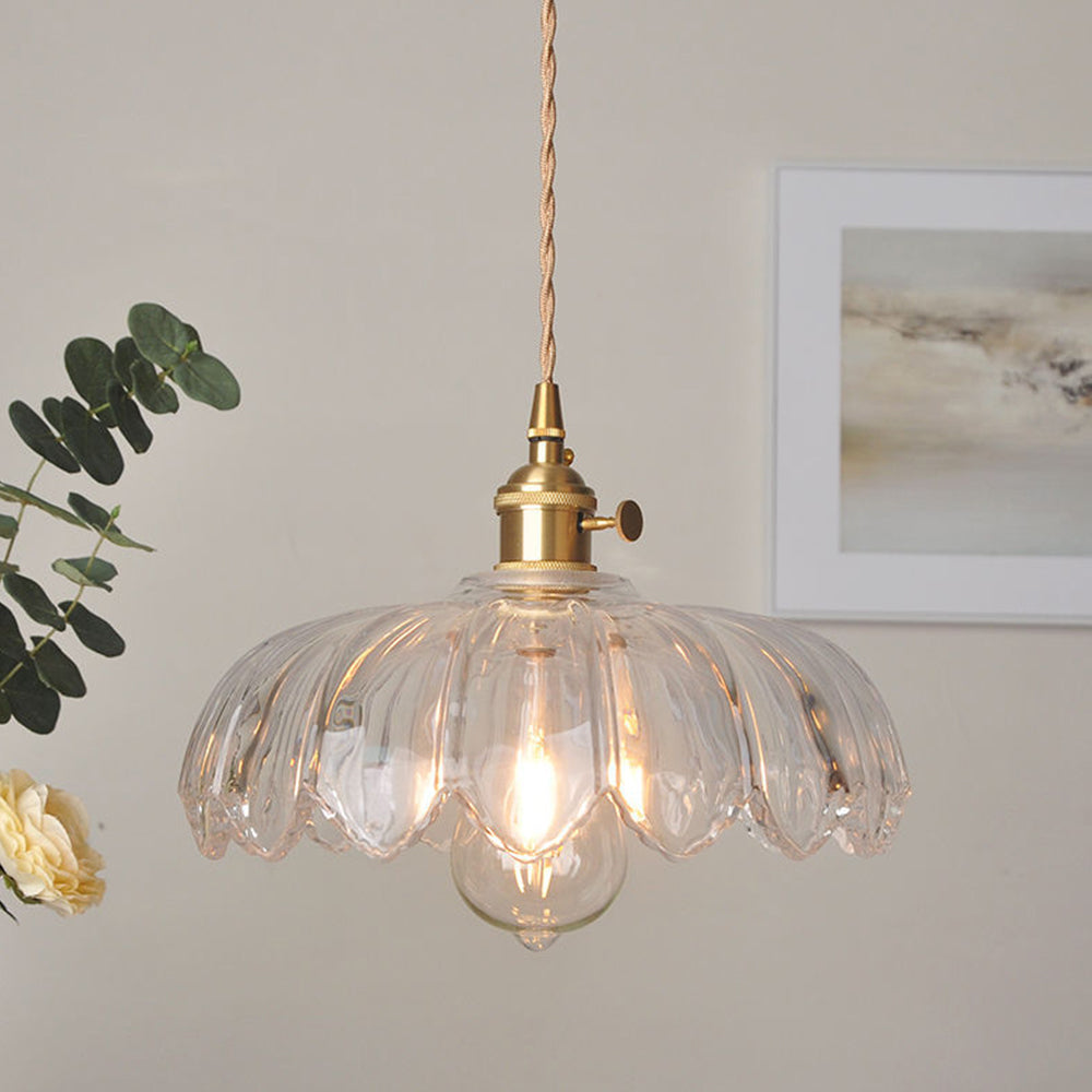 Luce in vetro che incanta per i dettagli!