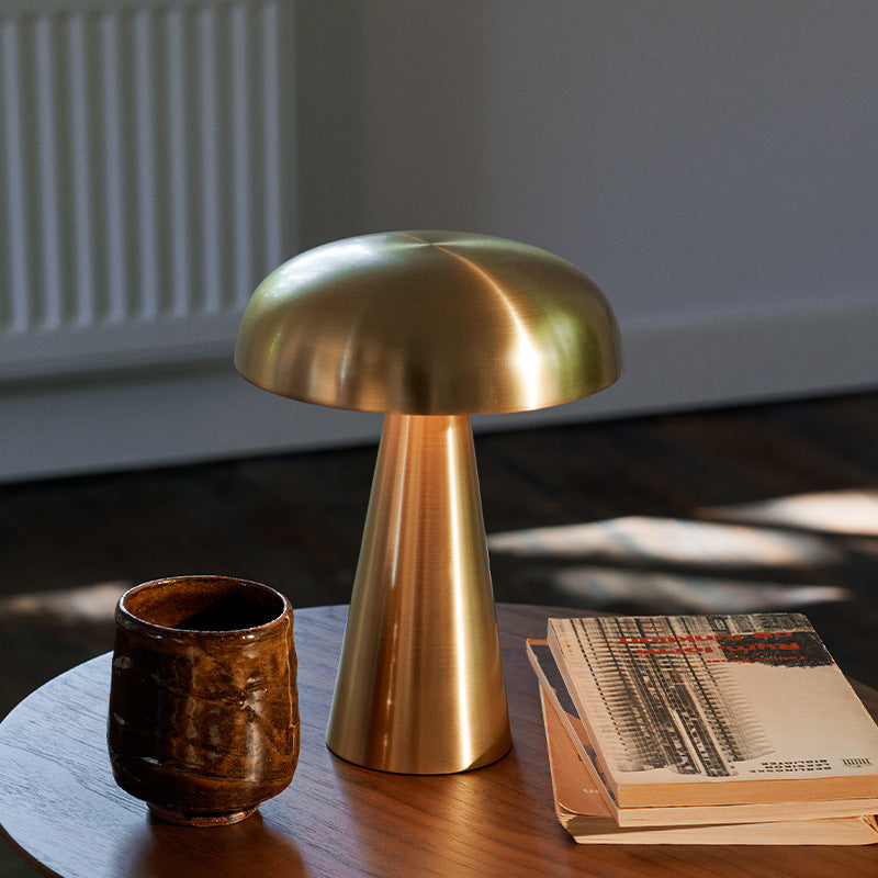 Lampada da Tavolo a Forma di Fungo in Metallo Spazzolato