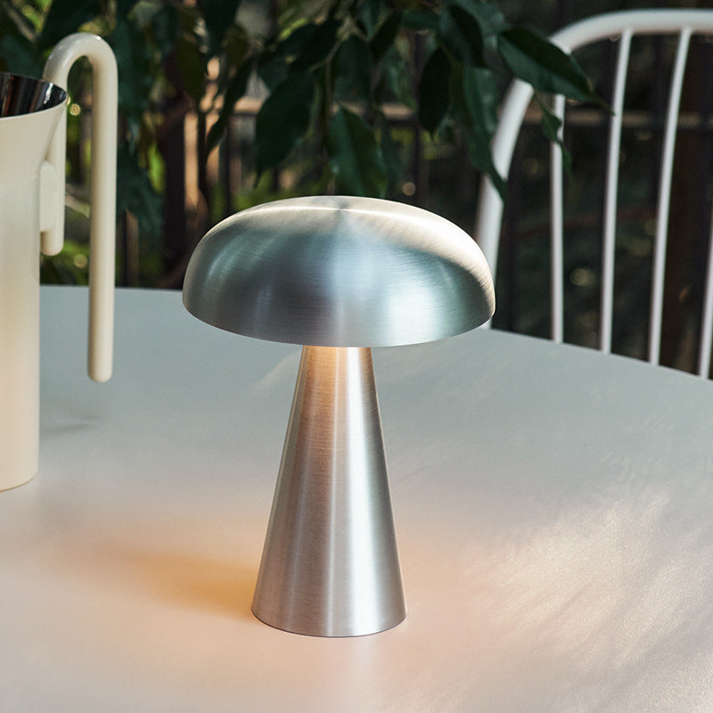 Lampada da Tavolo a Forma di Fungo in Metallo Spazzolato