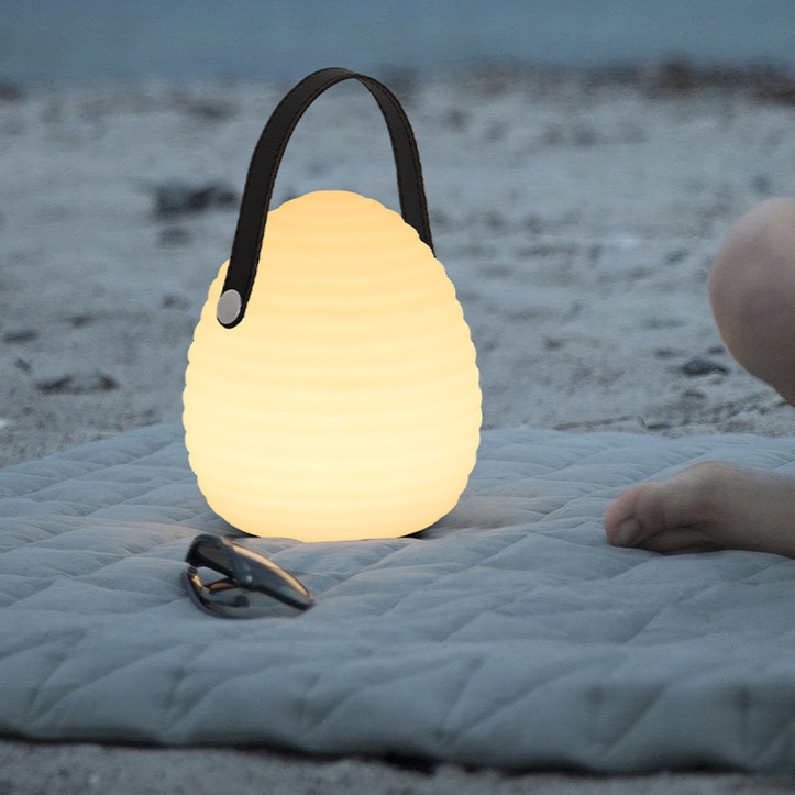 Lampada da Esterno a LED Ricaricabile con Telecomando