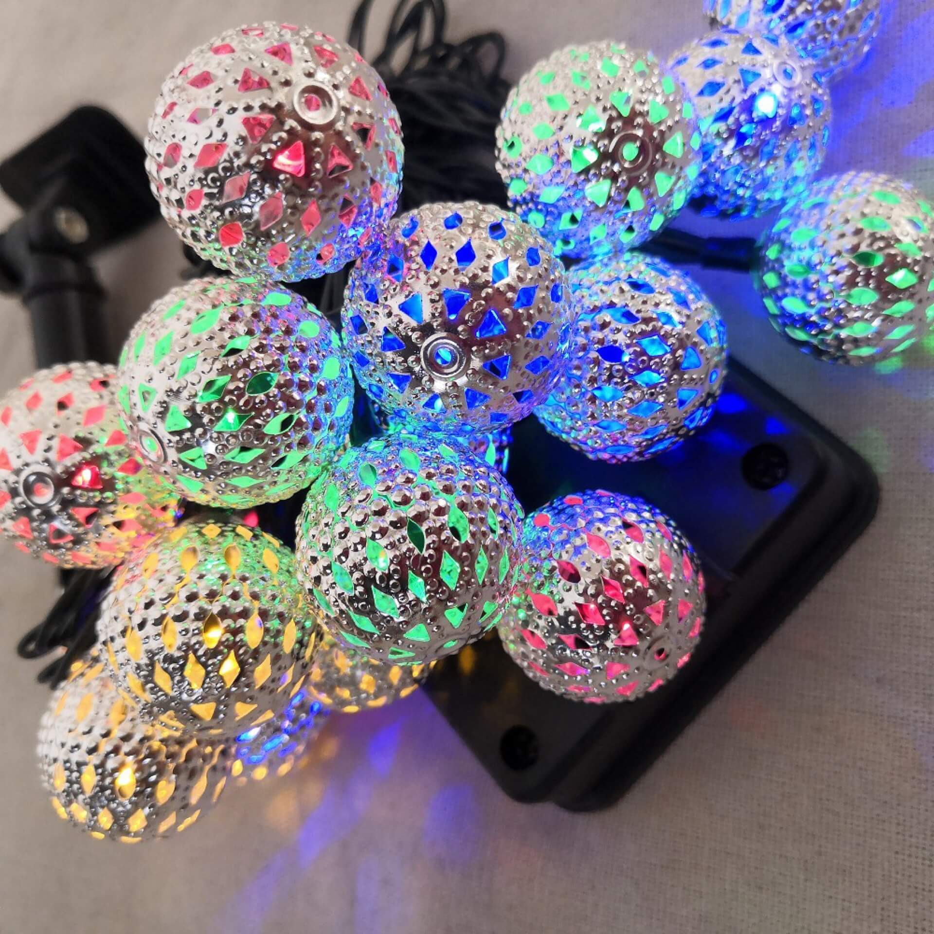 Luci da Giardino Solari a Stringa con Lanterne a Palla Decorate