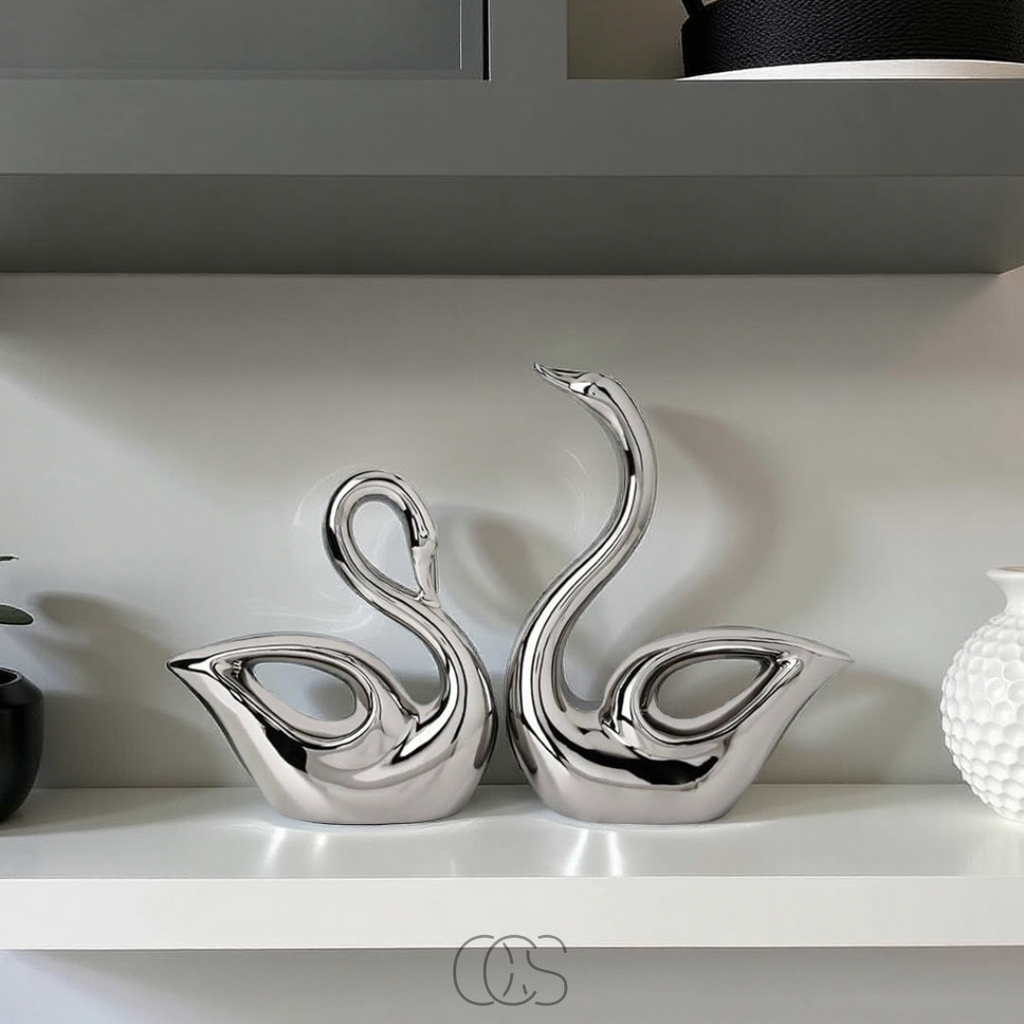 Scultura in Ceramica a Forma di Cigno