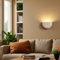 Lampada da parete in ceramica a forma di mezzaluna