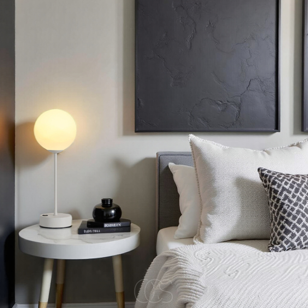 Lampada da Tavolo a Forma di Palla – Luce Elegante per Ogni Interno