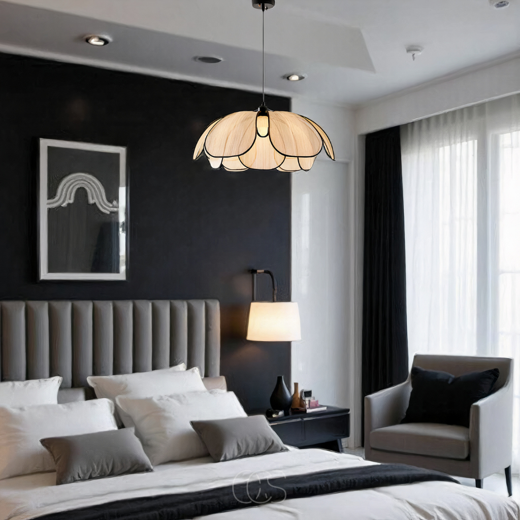 Lampada a Sospensione a Forma di Fiore con Accenti Neri