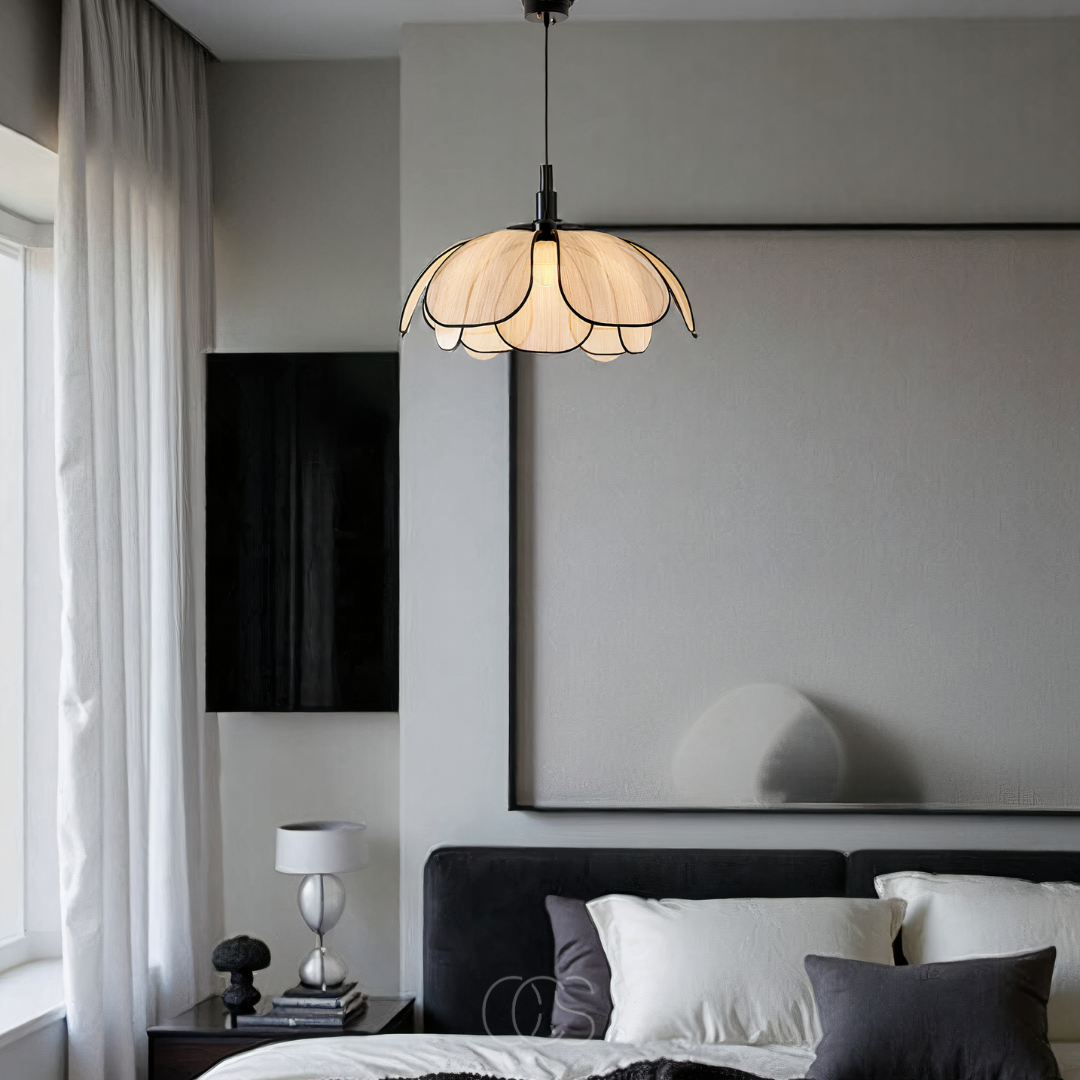 Lampada a Sospensione a Forma di Fiore con Accenti Neri