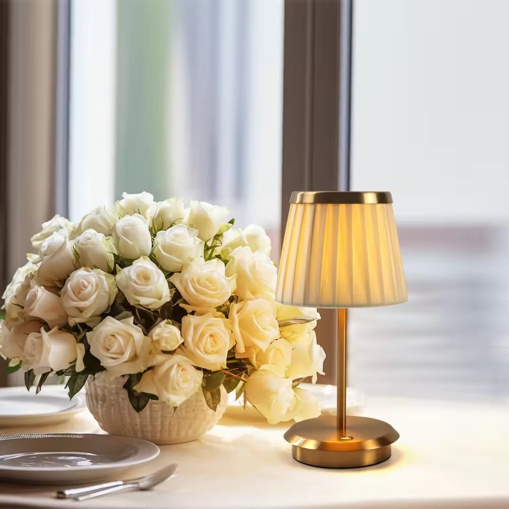 LumiÉclat – Lampada da tavolo ricaricabile nera e dorata con LED dimmerabile e controllo touch