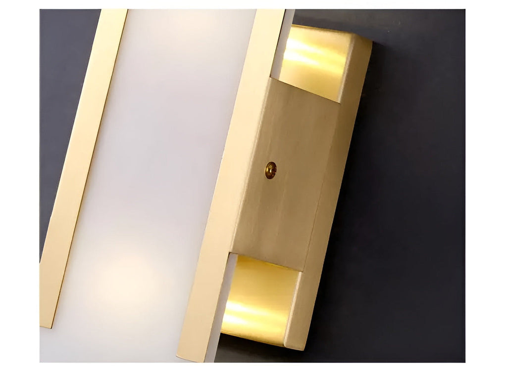Laviso – Applique in Alabastro con Dettagli in Rame e Ottone