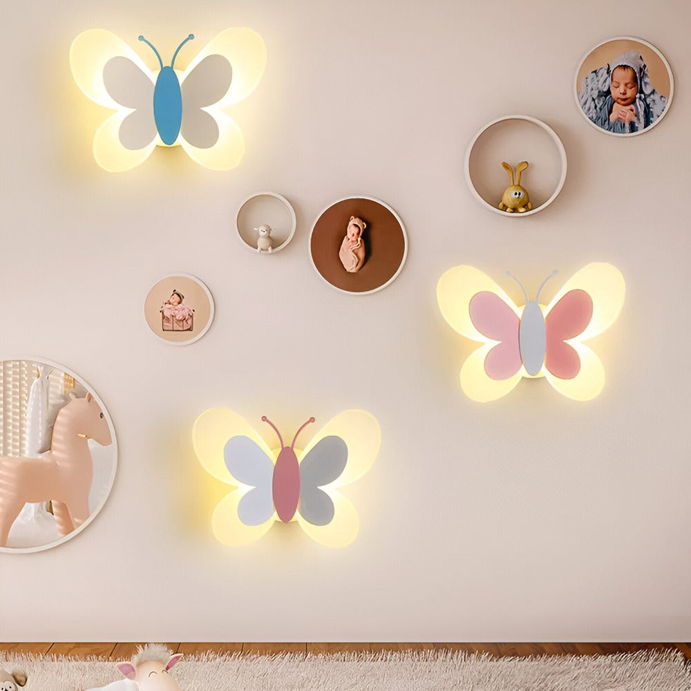 LumaFly – Lampada da Parete LED Colorata con Design a Farfalla in Acrilico