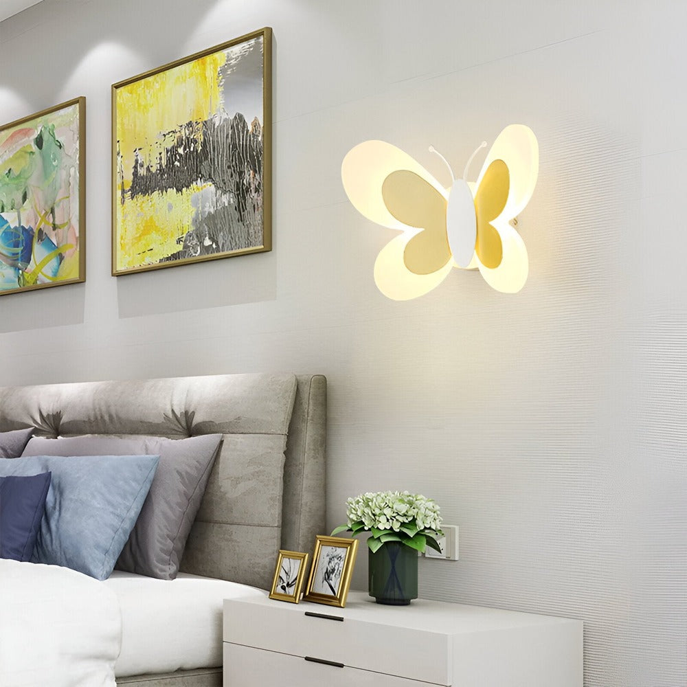 LumaFly – Lampada da Parete LED Colorata con Design a Farfalla in Acrilico
