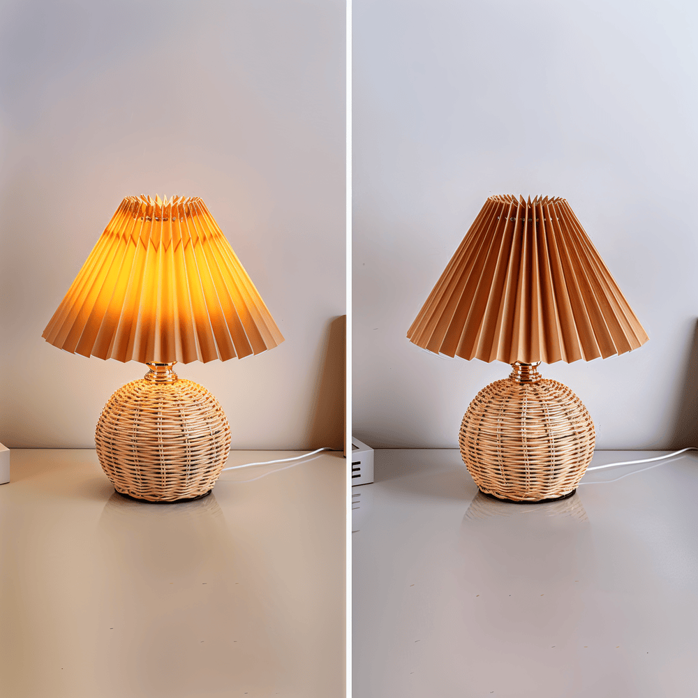 Brolly – Lampada da Tavolo Plissettata in Rattan con Paralume Conico
