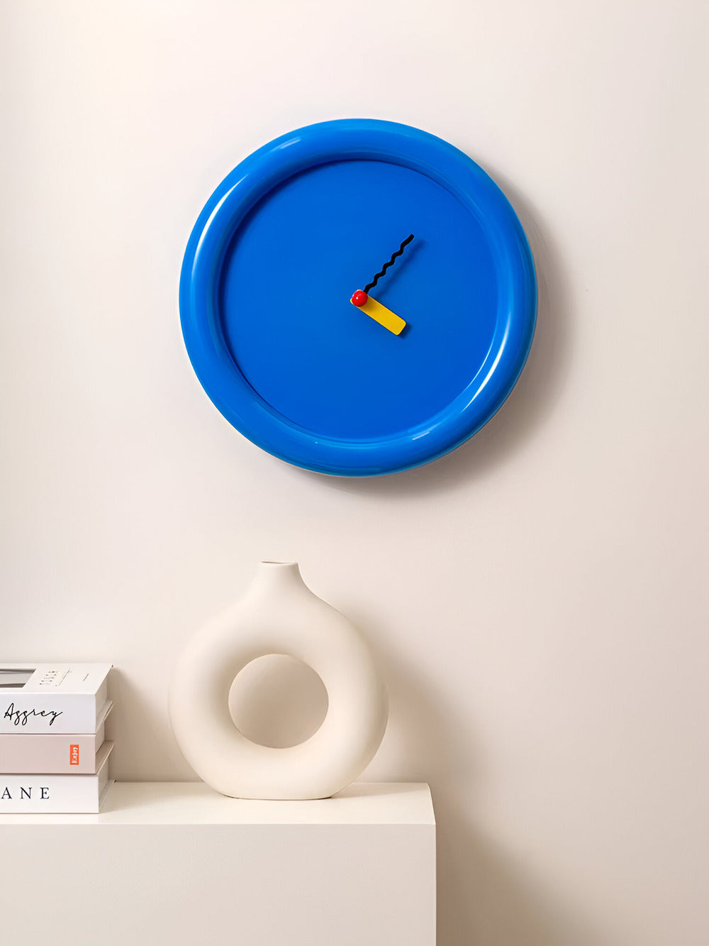 ColorAura – Orologio da Parete Moderno Livfull in Design Dopamina