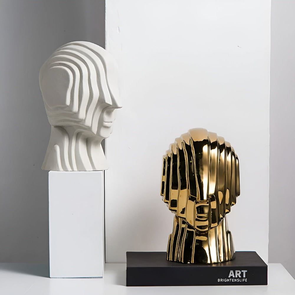 CosmoCrest – Busto in Ceramica Geometrica con Frange Dorate