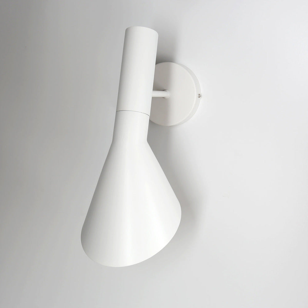LumoArc – Lampada da Parete LED Nera Regolabile per Ambienti Moderni