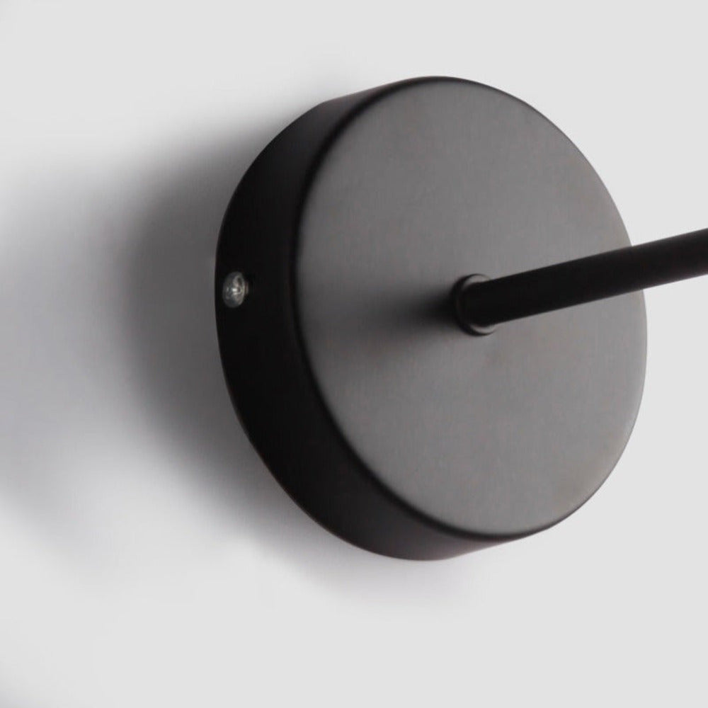 LumoArc – Lampada da Parete LED Nera Regolabile per Ambienti Moderni