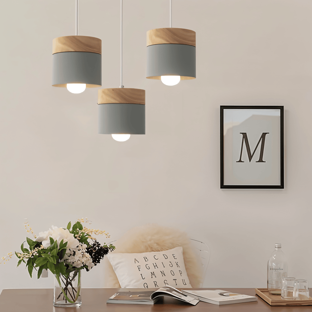 Cylinder Chic – Lampada a Sospensione in Metallo e Legno Caldo
