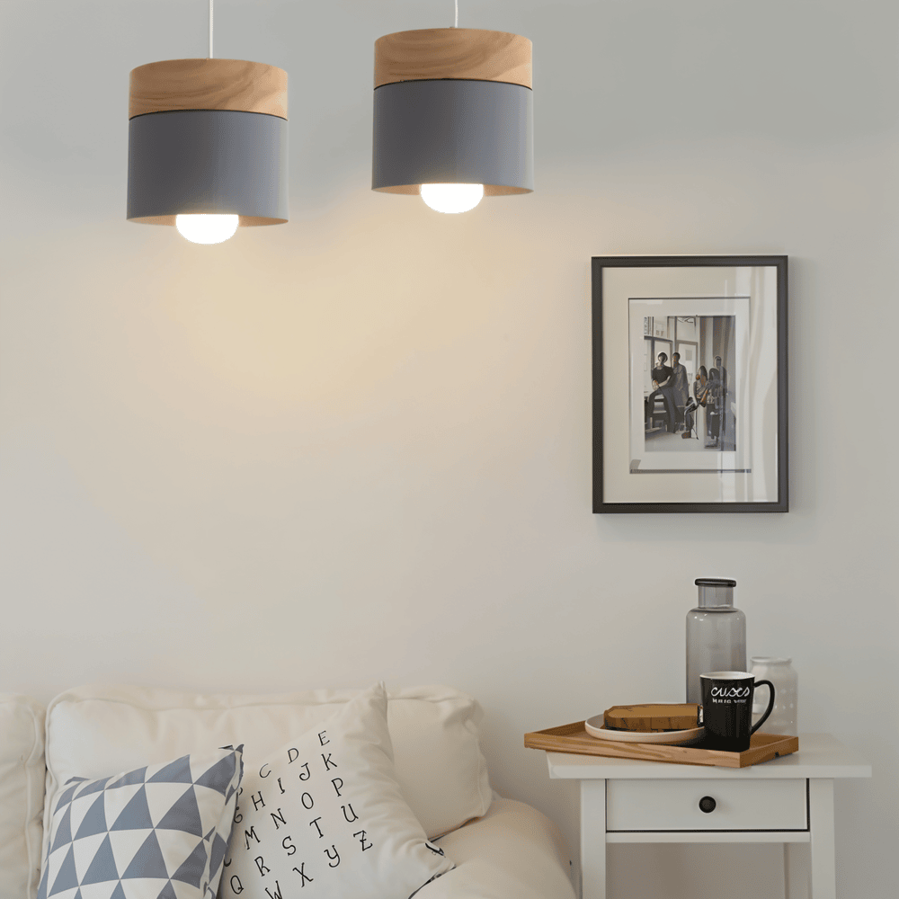 Cylinder Chic – Lampada a Sospensione in Metallo e Legno Caldo