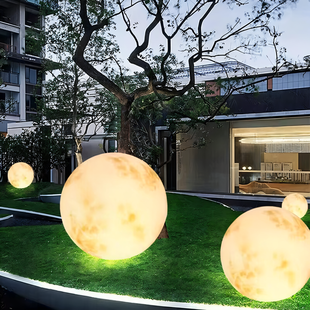 MoonGlow Lampada Solare – Magica Illuminazione Lunare per Giardino