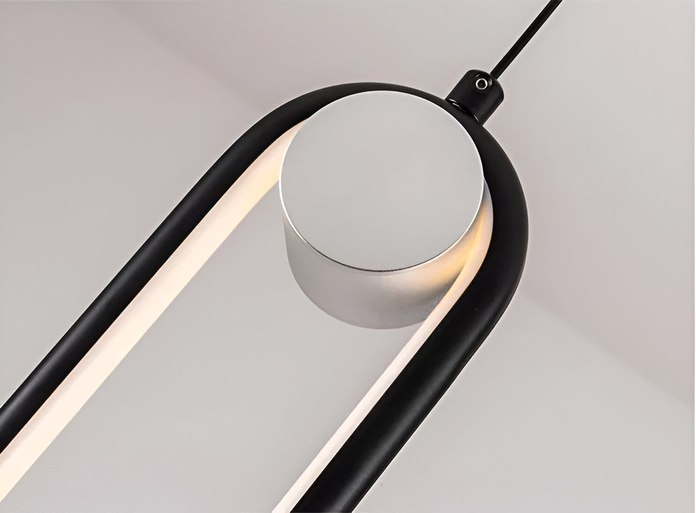 AeroLine – Lampada da soffitto LED allungata in alluminio nero