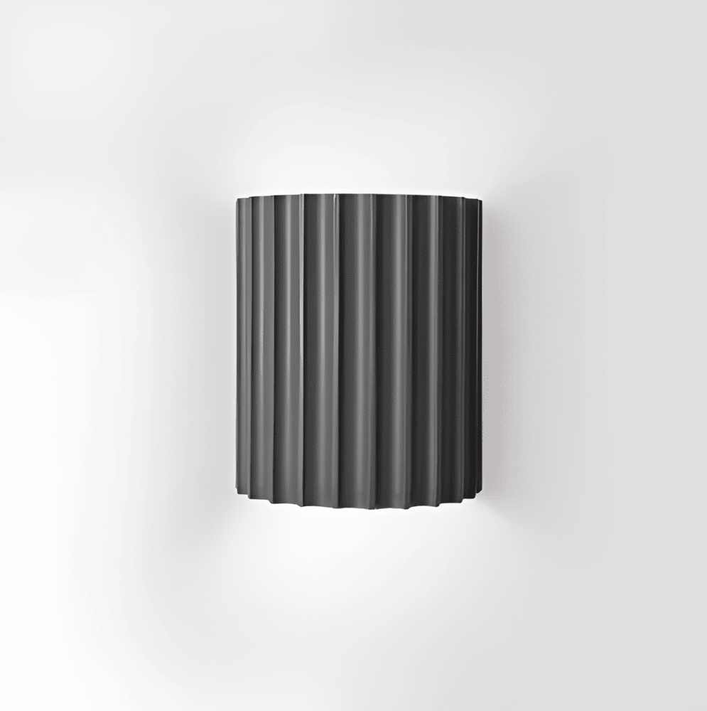 NordStripe – Lampada da Parete LED Striata in Resina con Design Nordico Moderno