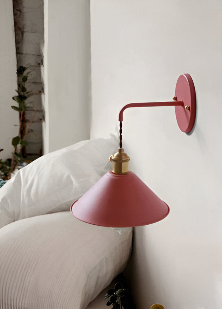 RetroGlow – Lampada da Parete Vintage in Metallo con Design Classico a Forma Conica