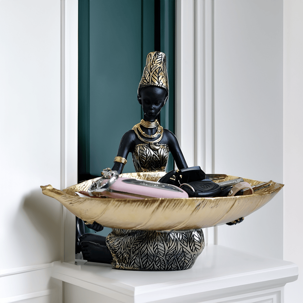 Scultura NyckelMuse – Figura Esotica in Resina con Elegante Organizzazione delle Chiavi
