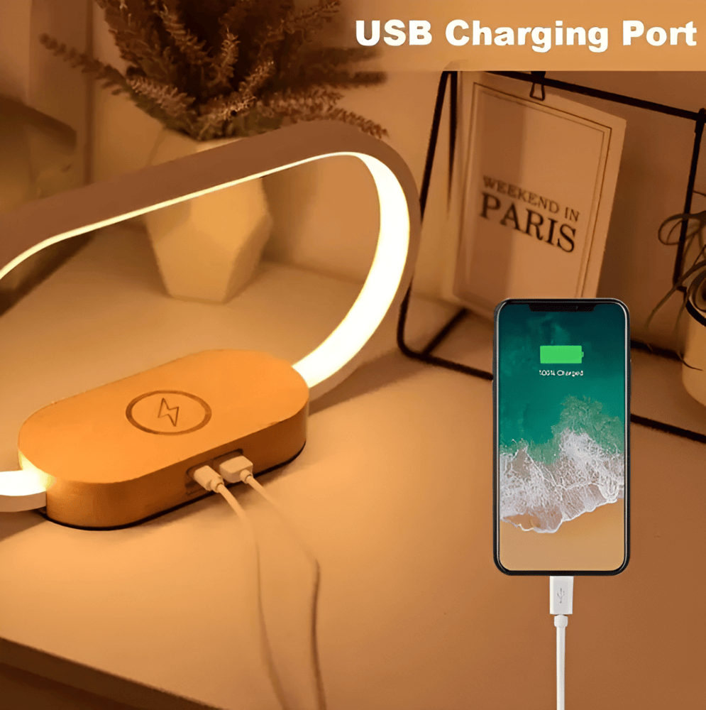 SmartiOne – Lampada Notturna Multifunzionale con Caricatore Wireless e Orologio Digitale
