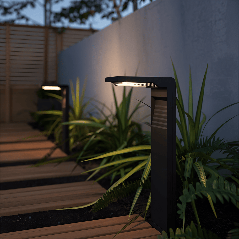 LumaBend Solar – Lampada Solare Resistente alle Intemperie a Forma di L per il Giardino