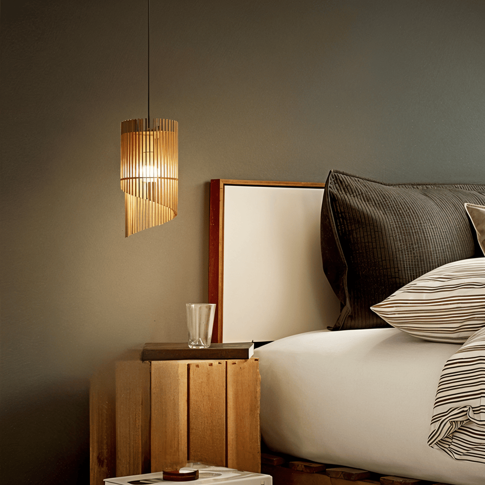 SpiraWood – Lampada da Soffitto Artistica e Cilindrica in Legno