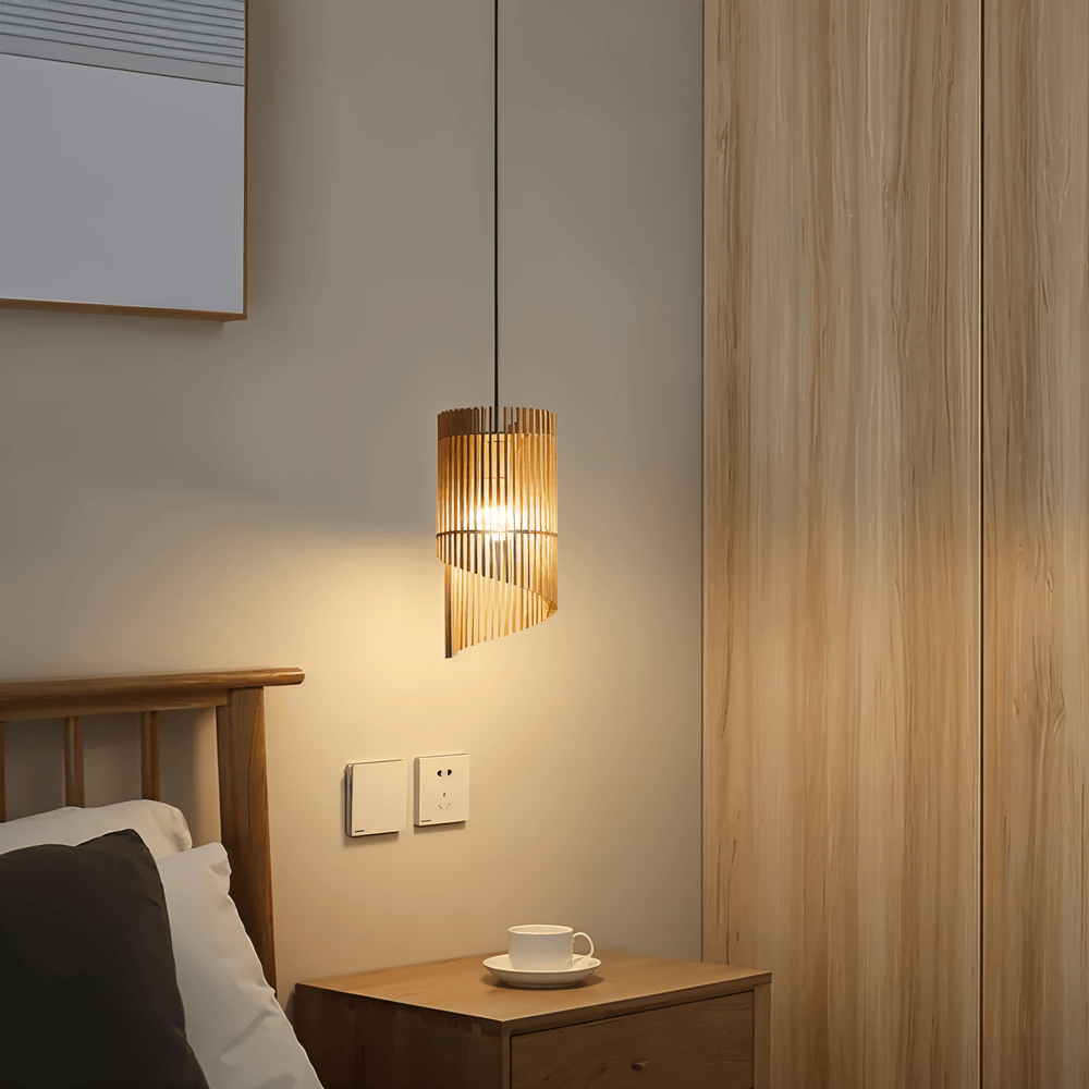 SpiraWood – Lampada da Soffitto Artistica e Cilindrica in Legno
