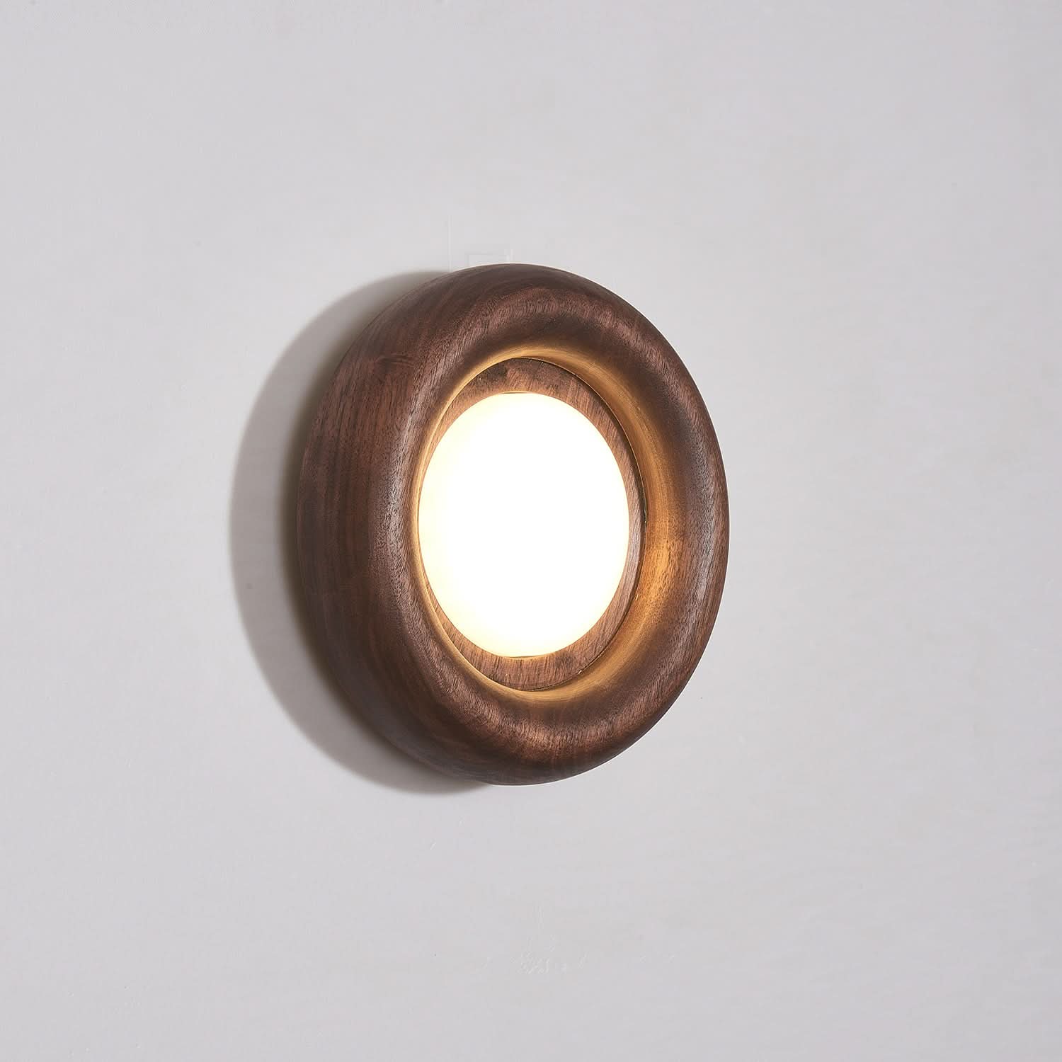 Orbitus LED Wall Light – Cornice in Legno Moderna