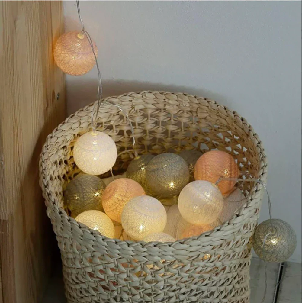 Ghirlanda di Palline di Cotone