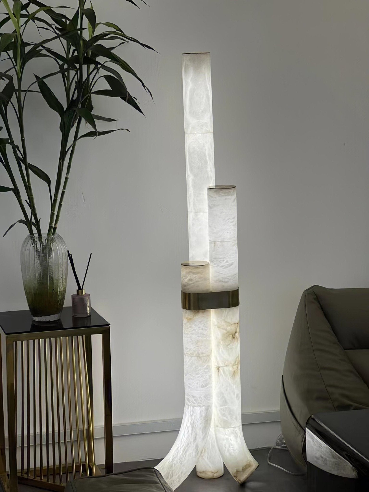 Lampada da Terra in Pietra con Pannelli di Alabastro Alti