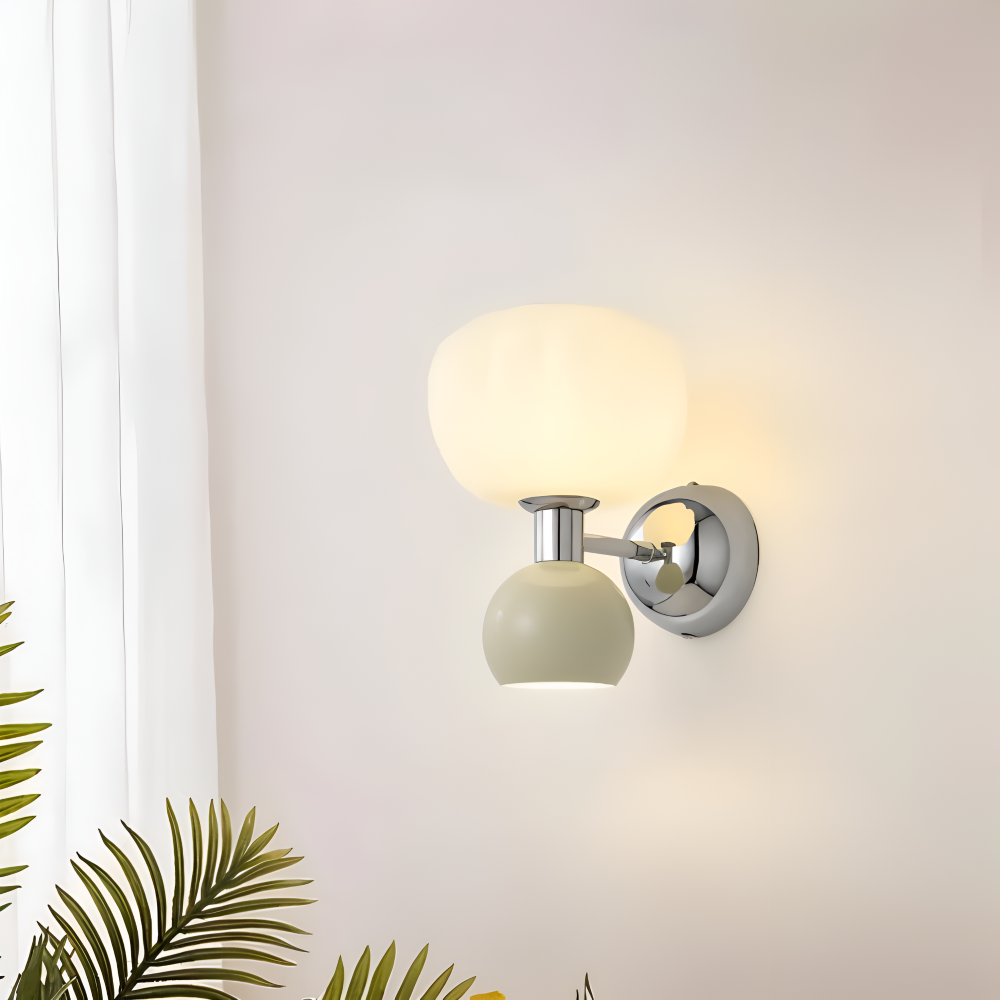 LumaPump – Lampada da Parete LED Cremosa in Design Minimalista a Forma di Pompa