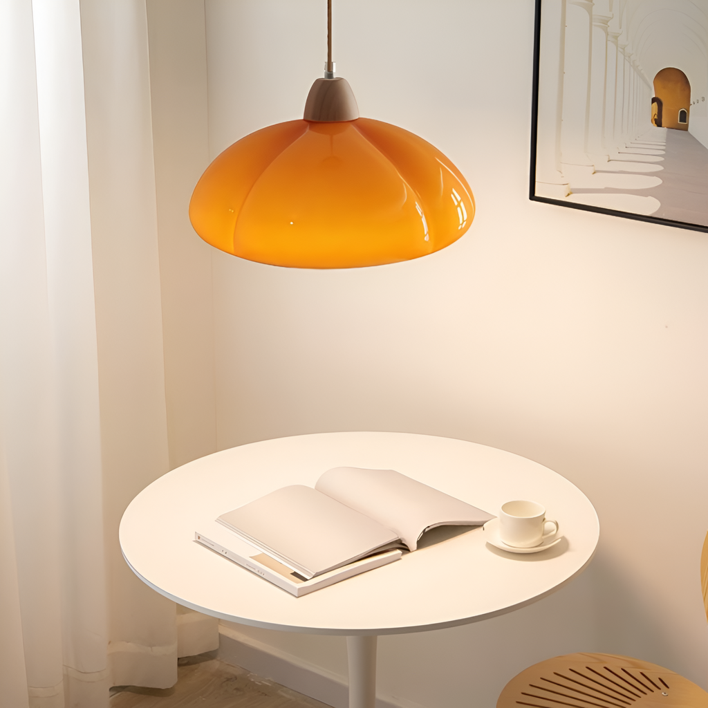 PumpaLuxe – Lampadario Retro in Vetro e Legno con Fascino Nordico